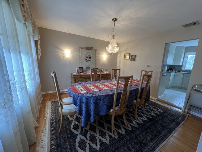 Foto del edificio - 5 Glenn Dr