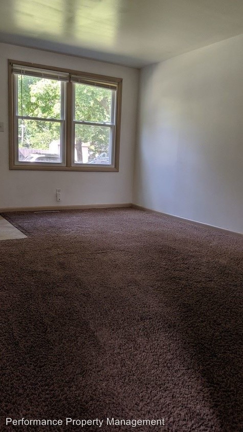 Foto principal - 5401 Benton St