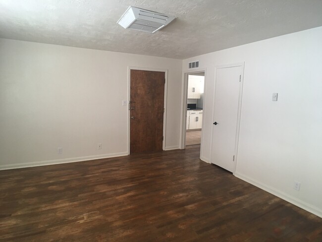Building Photo - 232 N 200 W