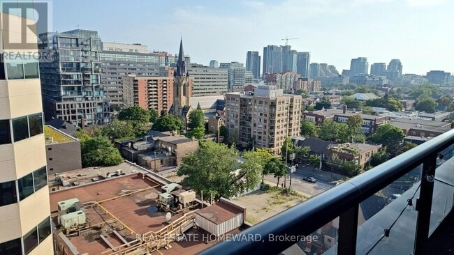 Building Photo - 608 Richmond St W