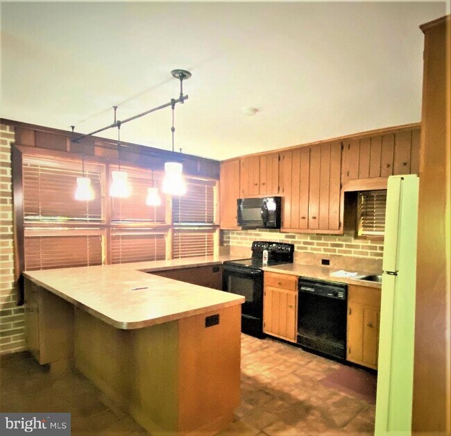 Foto del edificio - 2738 Highland St