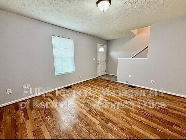 Foto del edificio - 520 Tomahawk Dr