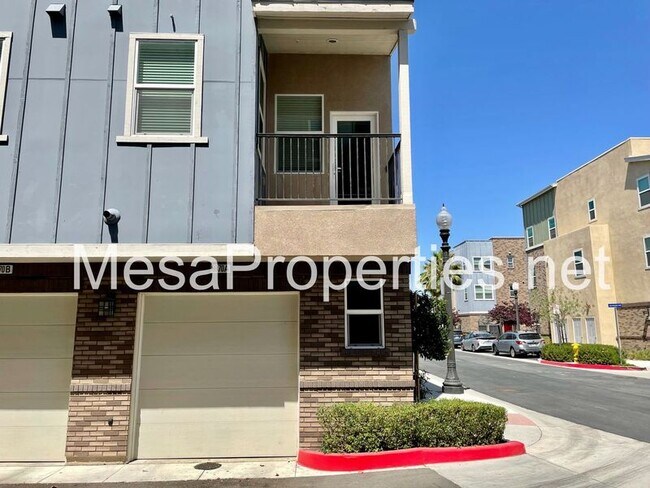 Building Photo - 8870 Camphor Ave