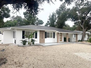 Building Photo - 2238 Clematis St