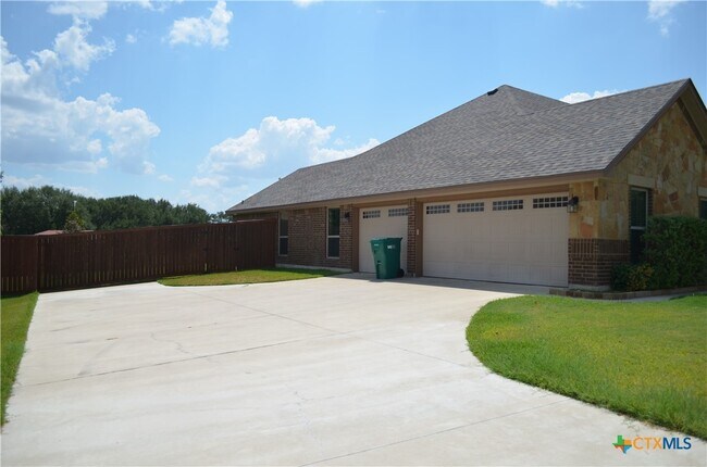 Foto del edificio - 2037 Bella Vita Dr