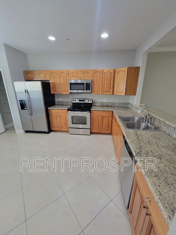 Foto principal - 3717 S Lake Orlando Pkwy