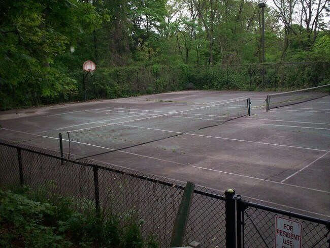 Foto del edificio - 994 Centre St