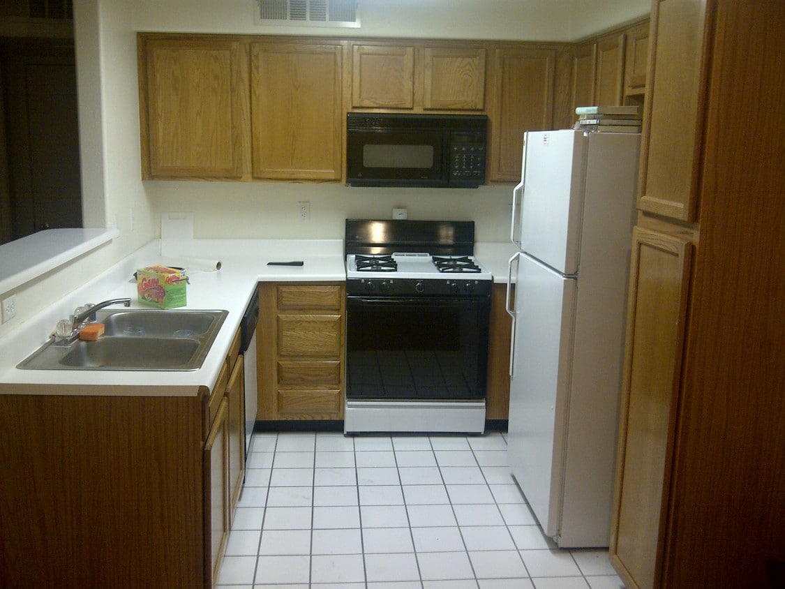 kitchen - 3119 Key Largo Dr
