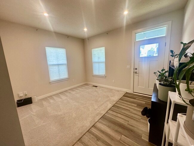 Building Photo - 2923 Hepburn Cir