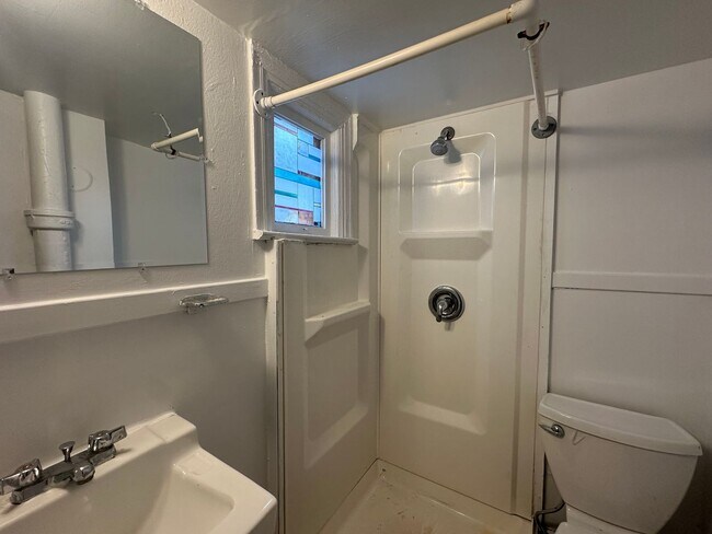 Foto del edificio - 113 N Hamilton St