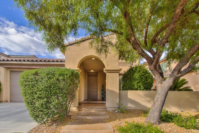 Building Photo - Summerlin Home with downstairs Bed/Bath & Large Patio with Courtyard!