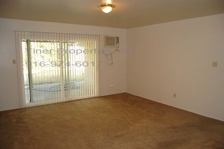 Foto del edificio - Charming 2 Bedroom Duplex in Orangevale!