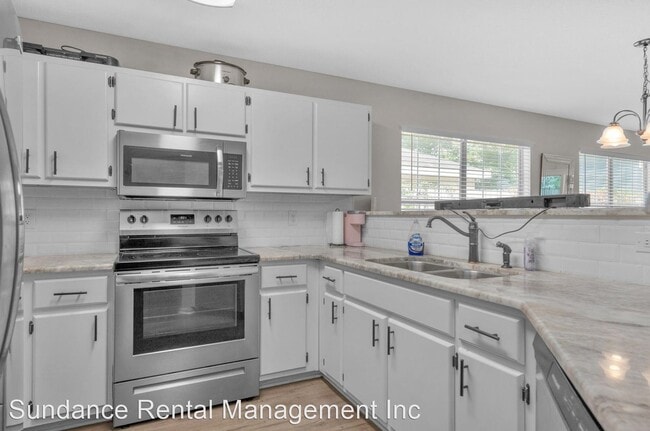 Building Photo - 4 br, 3 bath House - 1124 Sweetbriar Station