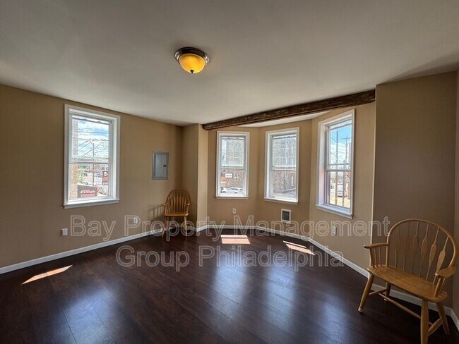 Foto del edificio - 2419 E Allegheny Ave