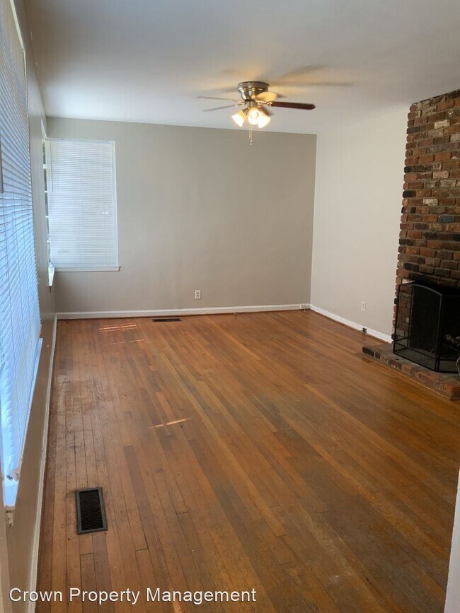 Building Photo - 2 br, 1 bath House - 3426 Keenan Dr