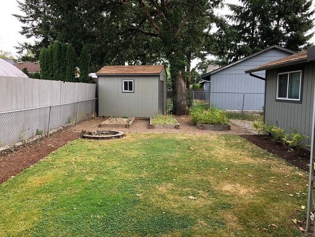 Foto del edificio - Well Maintained 3 Bed, 1 Bath Home in SE M...