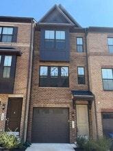 Building Photo - 7231 Mountaineer Dr
