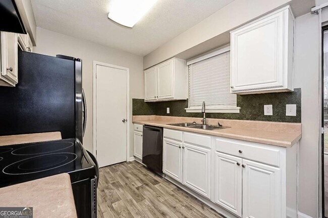 Foto del edificio - 8990 Sterling Ridge Ln