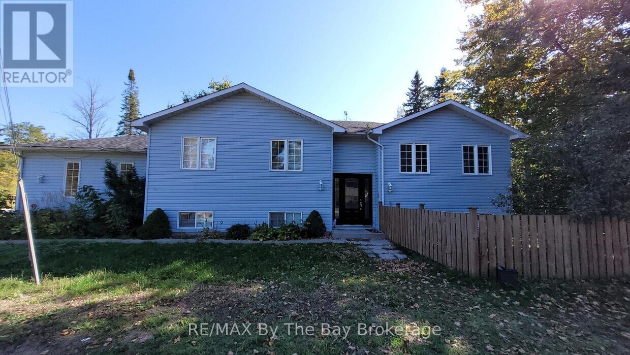Photo principale - 4 61st St S