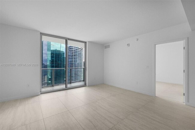 Foto del edificio - 77 SE 5th St