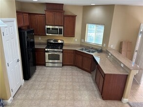 Building Photo - 9473 Alma Ridge Ave