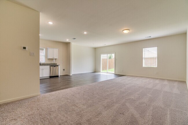 Foto del edificio - 778 Camden Dr
