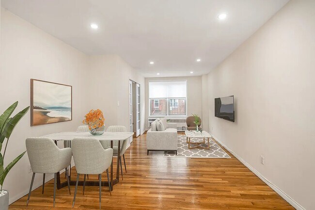 Foto del edificio - 25 W 13th St