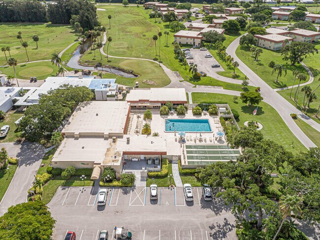 Foto del edificio - 107 Spring Lake Ct