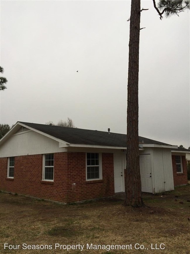 Building Photo - 3 br, 1 bath House - 182 Orange Court