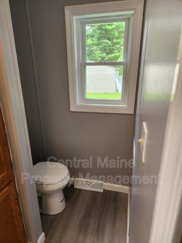 7 Austin Dr, Orono, ME 04473 House Rental in Orono, ME