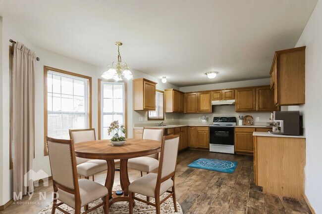 Foto del edificio - 418 N Century Ave