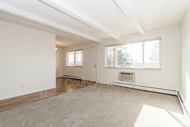 Foto del edificio - 832 S Bowen St