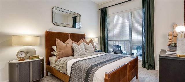 Building Photo - 650 E Sycamore St