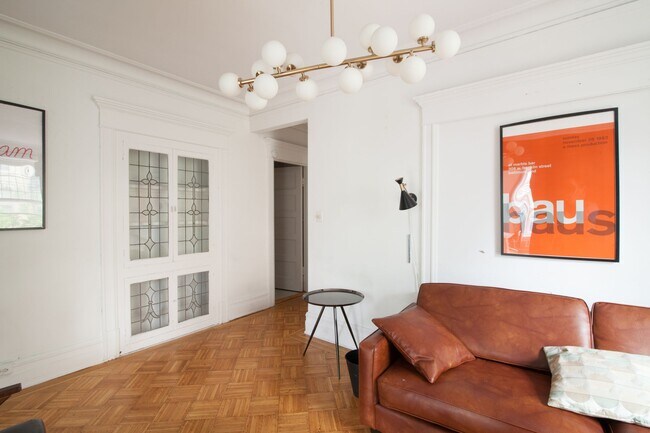 Photo du bâtiment - 1245 Rue St Marc