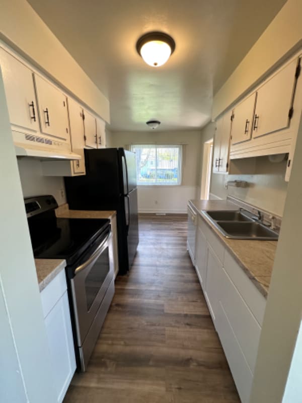 Building Photo - 4109 Burchfield Dr