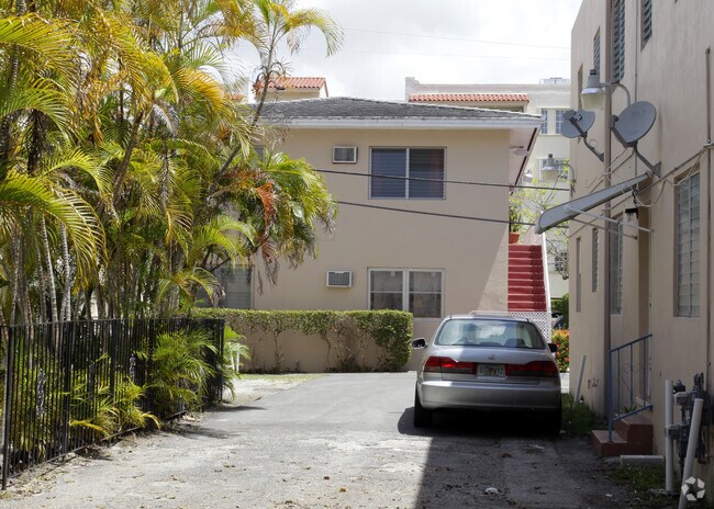 Building Photo - 42 Majorca Ave