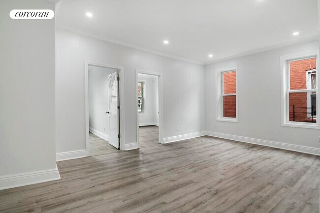 Foto del edificio - 566 Osborn St