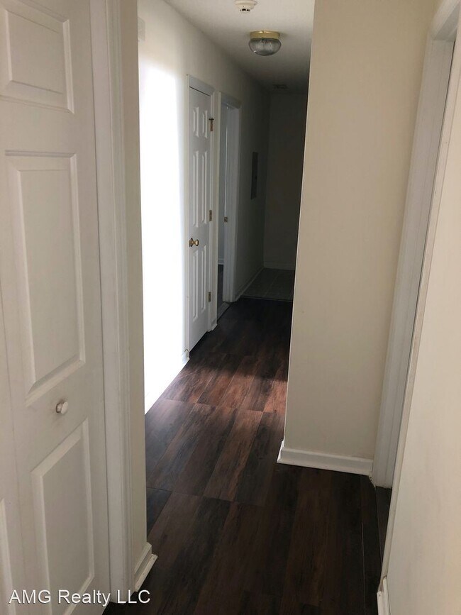 Building Photo - 3 br, 2 bath House - 410 Lodestone Drive