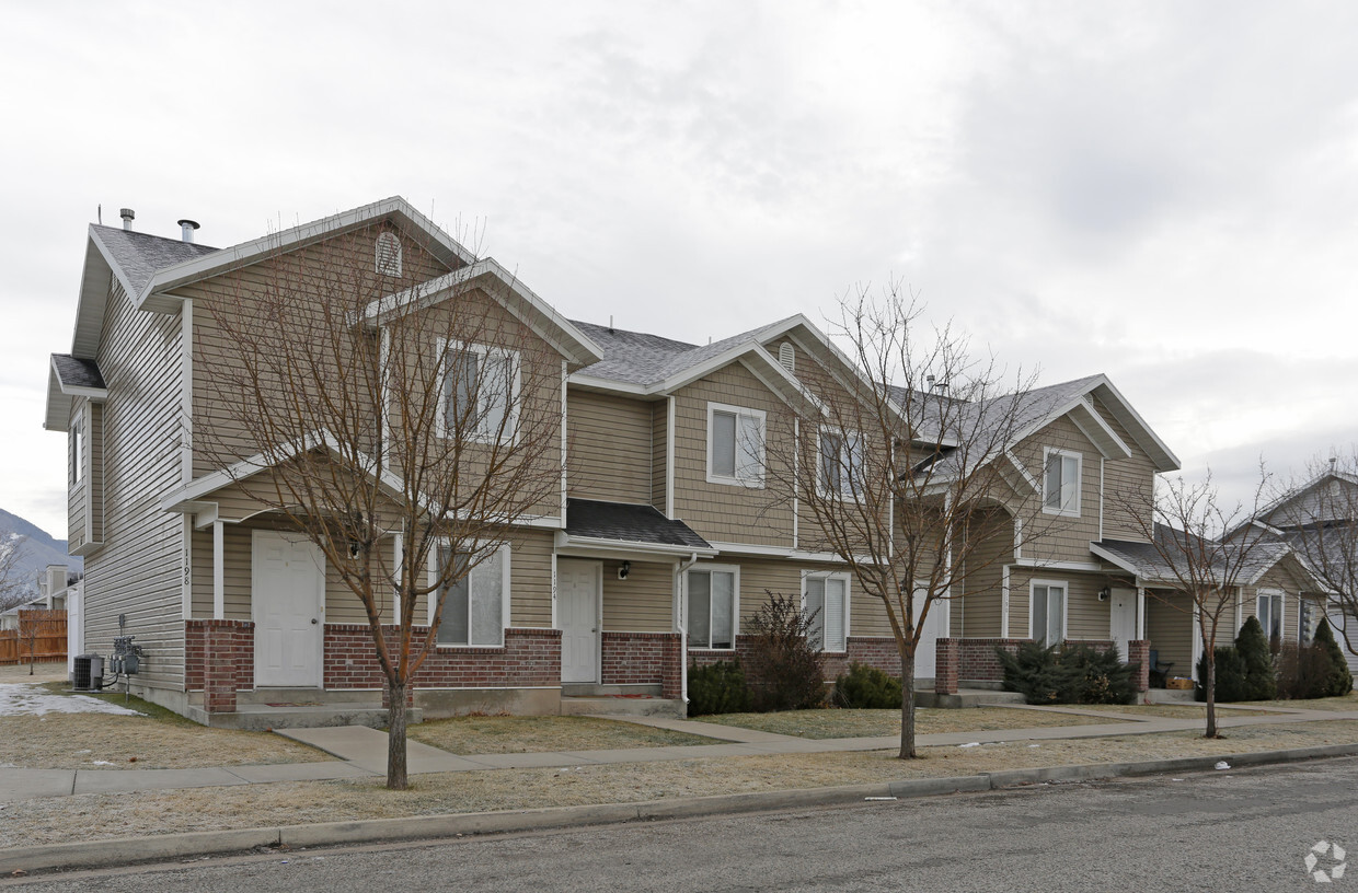 Foto principal - Fairfield Townhomes