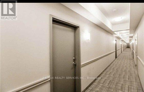 Photo du bâtiment - 50 Sky Harbour Dr