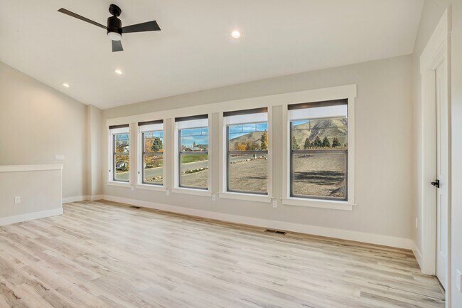 Foto del edificio - 4031 W 12350 S