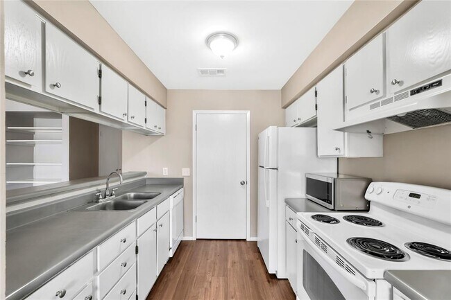 Foto del edificio - 4304 Acropolis Ct