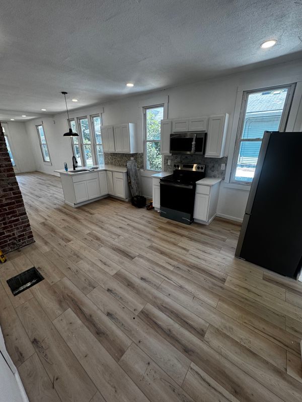 Foto del edificio - 1108 E Blackford Ave