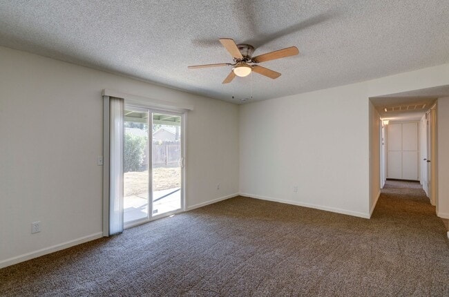 Building Photo - 1456 Browning Ave
