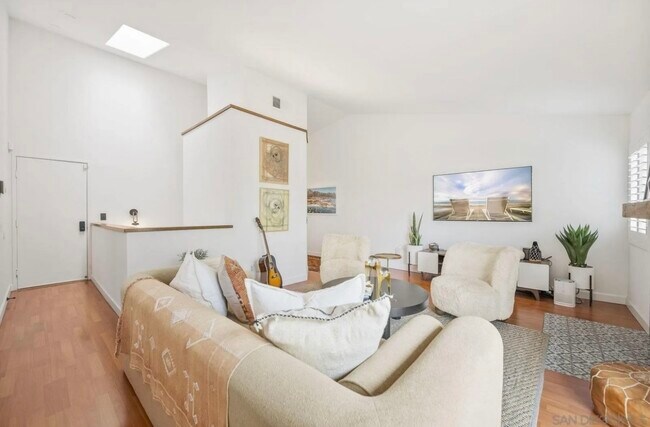Foto del edificio - 12805 Carriage Heights Way