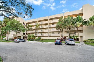 Building Photo - 3050 NW 42nd Ave