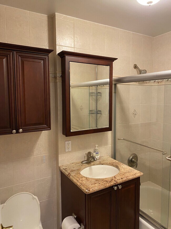 4223 212th St Unit 2C, Bayside, NY 11361 Condo for Rent in Bayside