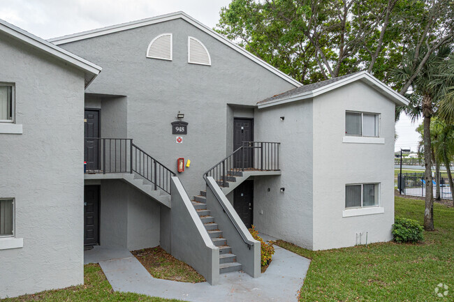 Entrance - St Andrews - Condos