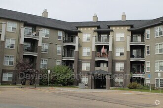 Building Photo - 622 McAllister Loop SW