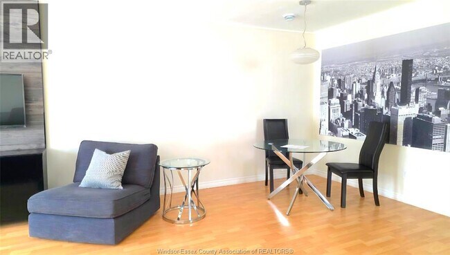 Photo du bâtiment - 1792 Northway Ave